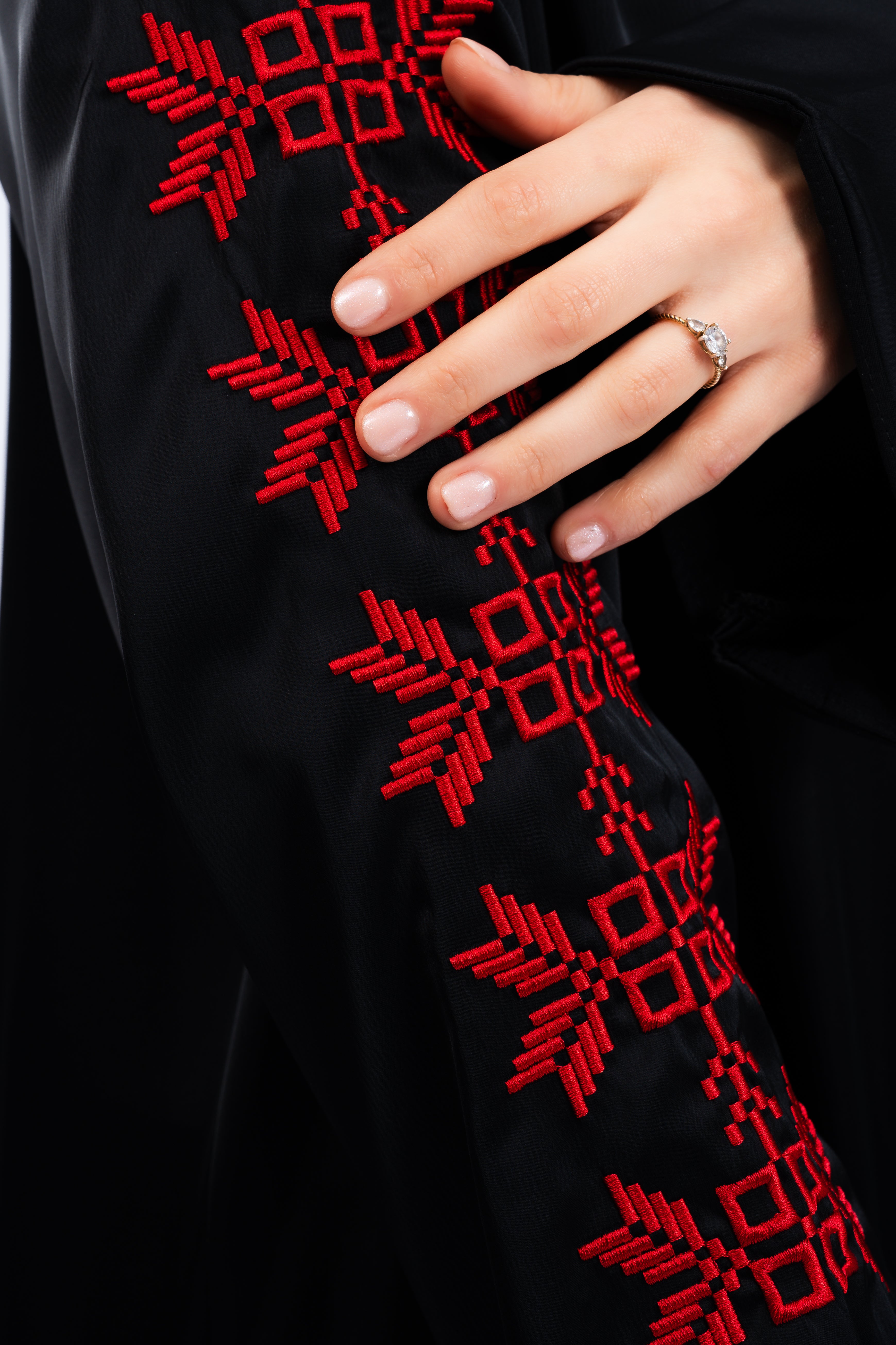 ABAYA fleur de Palestine - Noir et rouge